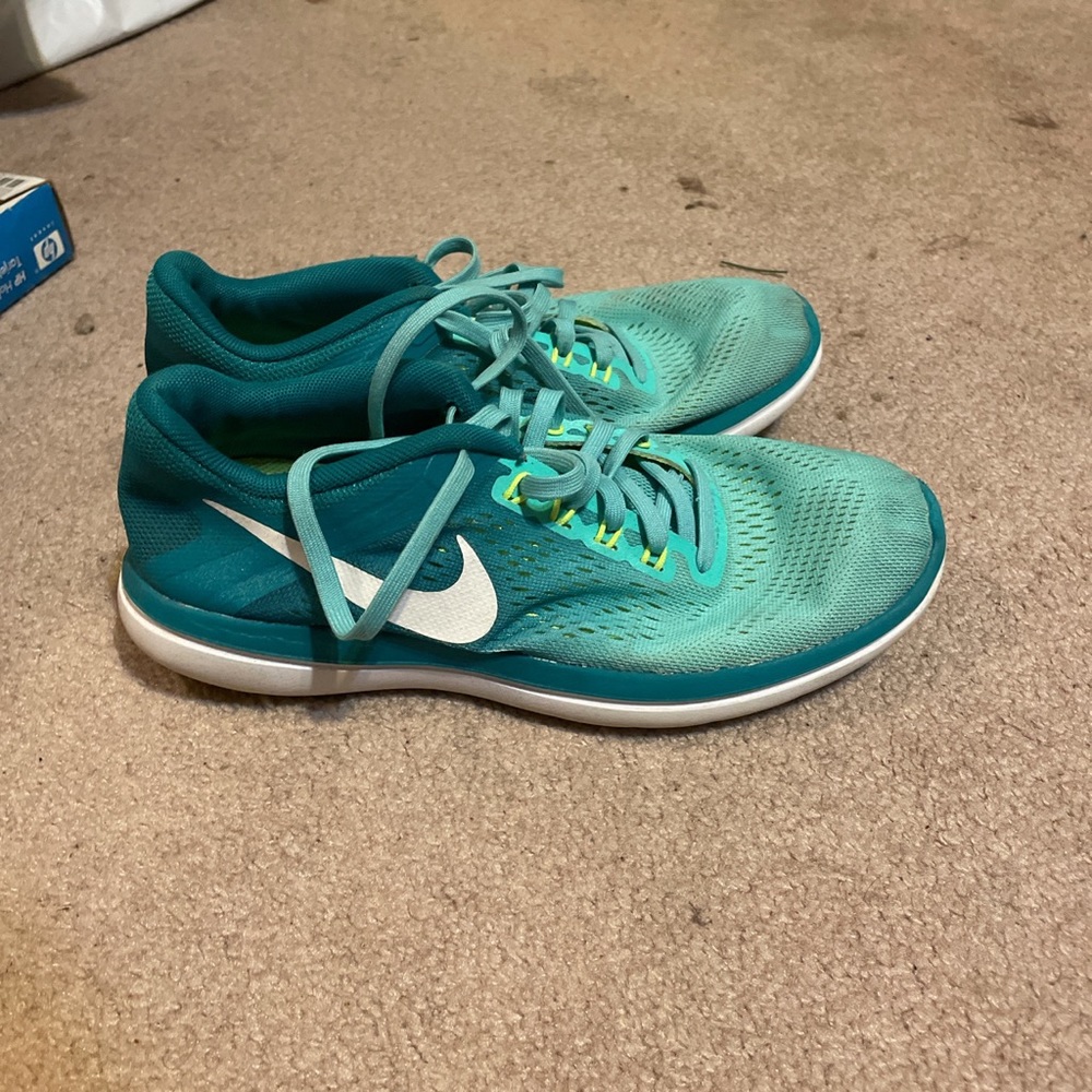 Nike Sneakers
